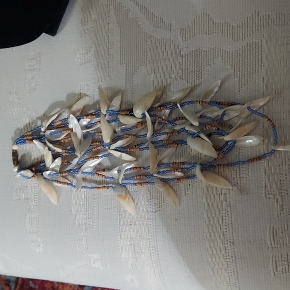 Handcrafted 5 Multi Strand sea shelk Beaded necklace - Picture 8 of 11